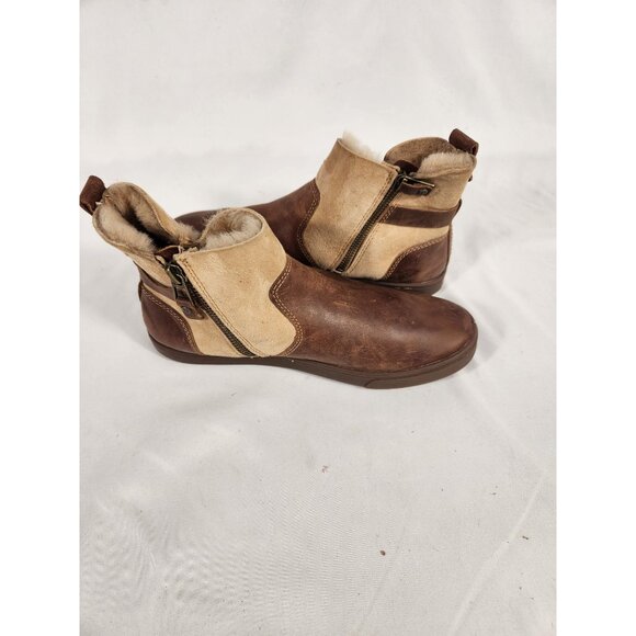 NWOB OluKai Womens Pehuea Hulu Boots Brown Wool Shearling Lined US/8 - Picture 6 of 11